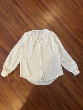 Nine West Cream Woman’s blouse with Button Cuff